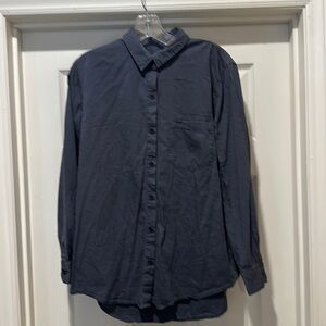 Universal Thread Ladies M Button Up